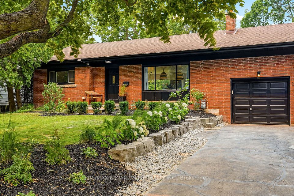 271 Linden Avenue, Burlington, ON L7L 2P4 at 271 Linden Avenue, Burlington, ON L7L 2P4, Burlington, ON, L7L 2P4