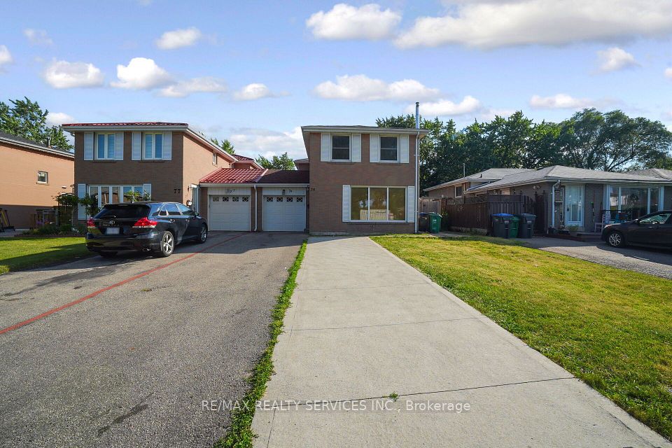 Semi-Detached at 79 Cloverdale Drive, Brampton, ON L6T 2T5, Brampton