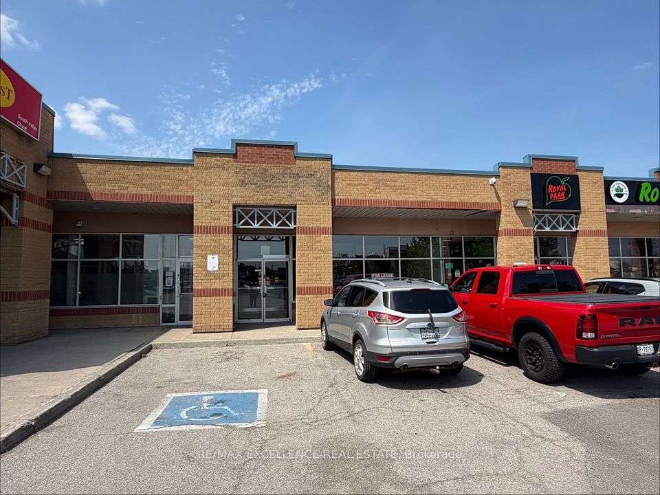25 Woodbine Downs Boulevard 3, Toronto, ON M9W 6N5