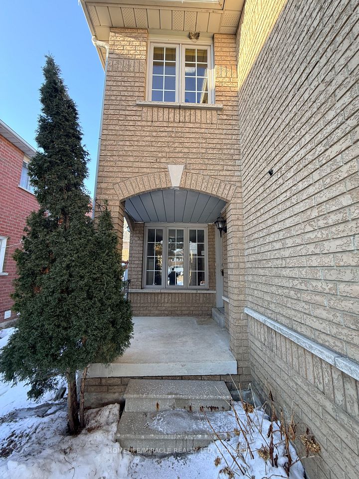 137 Pressed Brick Drive, Brampton, ON L6V 4K5 at 137 Pressed Brick Drive, Brampton, ON L6V 4K5, Brampton, ON, L6V 4K5