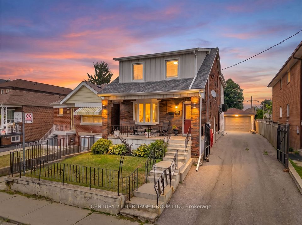 33 Sanderstead Avenue, Toronto, ON M6E 4X6 at 33 Sanderstead Avenue, Toronto, ON M6E 4X6, Toronto W04, ON, M6E 4X6