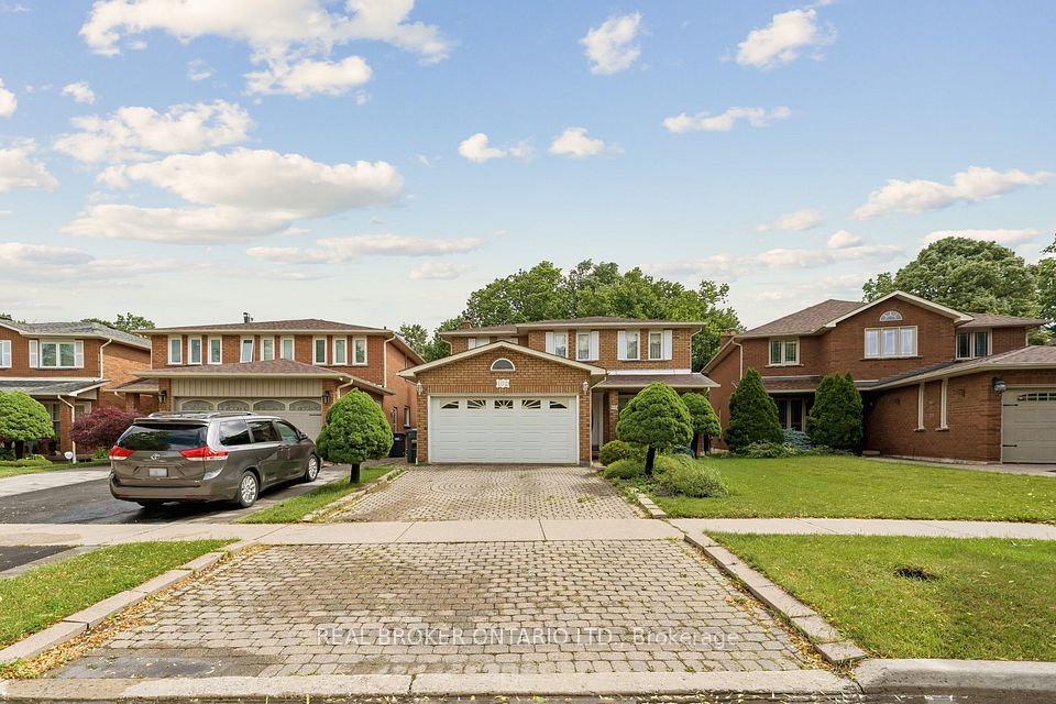 102 Coronation Circle, Brampton, ON L6Z 4A7 at 102 Coronation Circle, Brampton, ON L6Z 4A7, Brampton, ON, L6Z 4A7