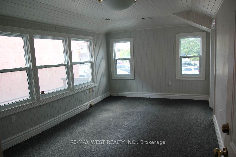 191 Lakeshore Road E 104, Oakville, ON L6J 1H5