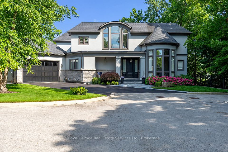 Detached at 456 Lakeshore Road W, Oakville, ON L6K 1G5, Oakville