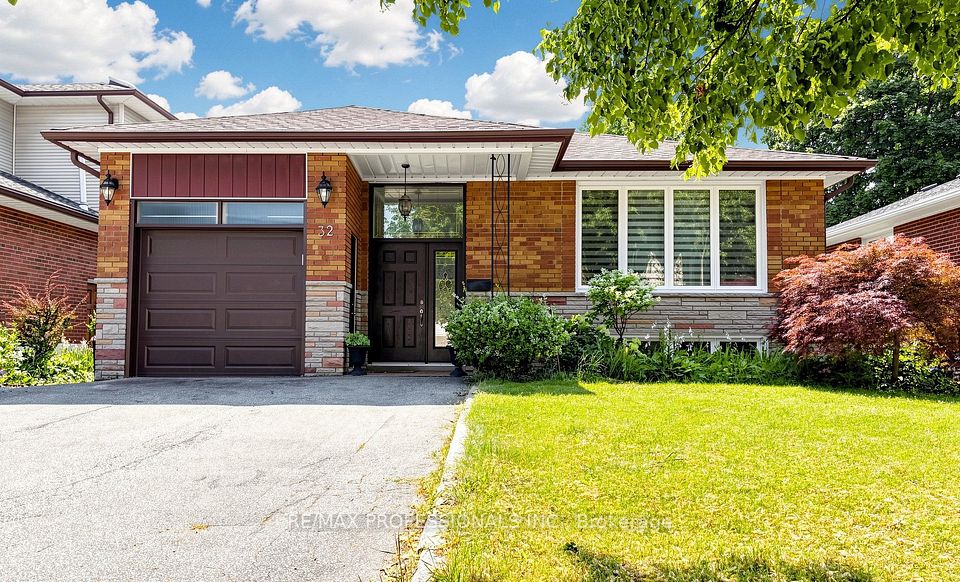 32 Sellmar Road, Toronto, ON M9P 3E6 at 32 Sellmar Road, Toronto, ON M9P 3E6, Toronto W09, ON, M9P 3E6