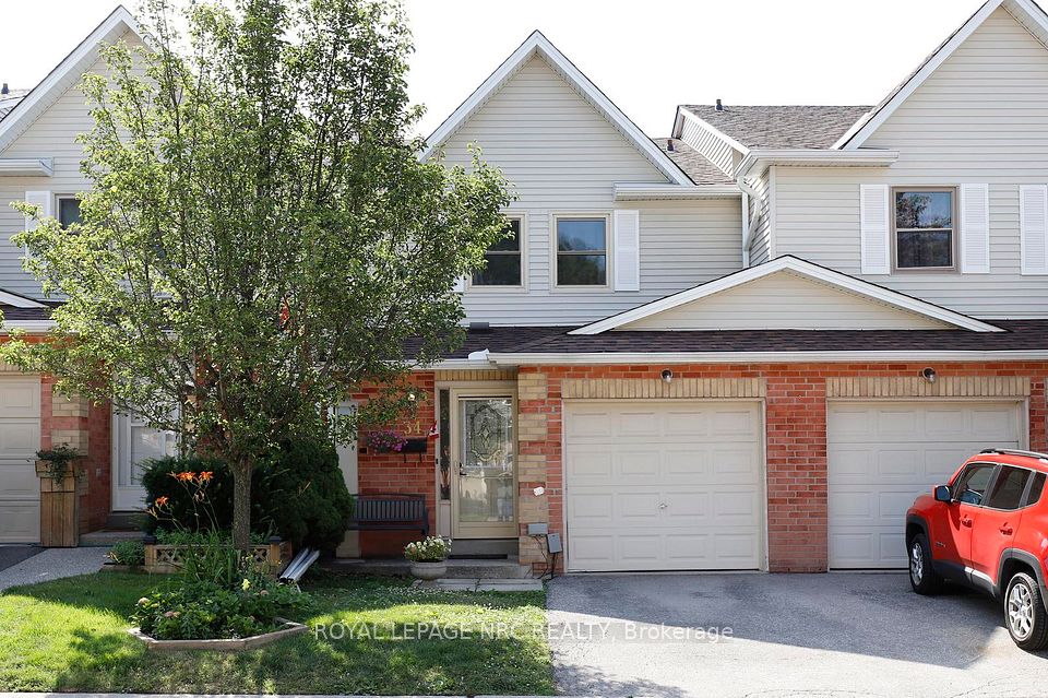 Condo Townhouse at 1226 Kirstie Court 34, Oakville, ON L6H 5C4, Oakville