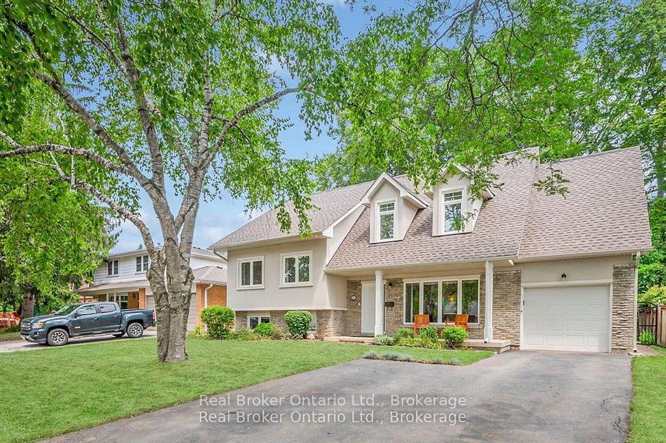 Detached at 285 Surrey Drive, Oakville, ON L6L 3T6, Oakville