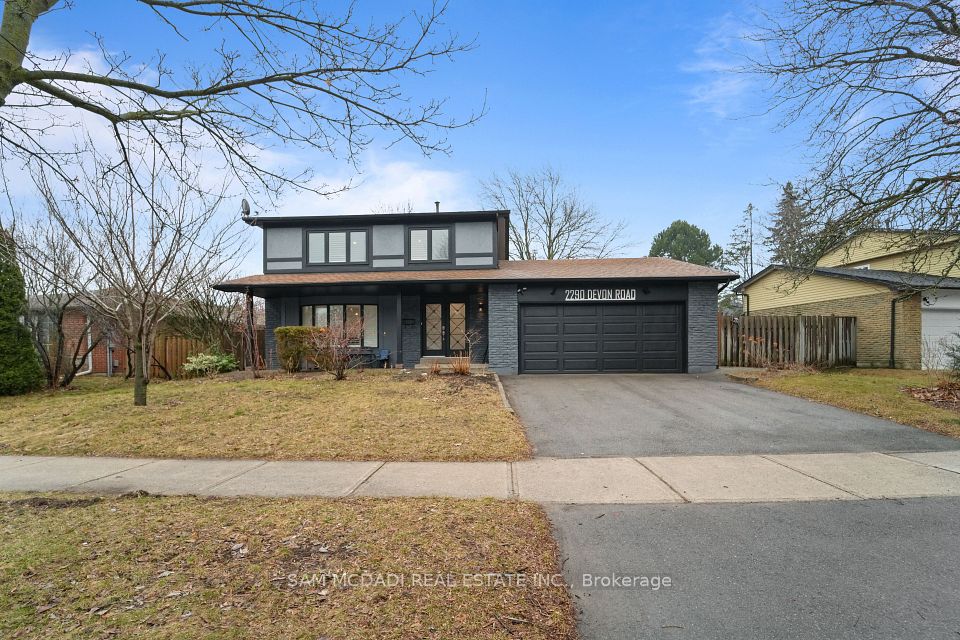 Detached at 2290 Devon Road, Oakville, ON L6J 5R4, Oakville