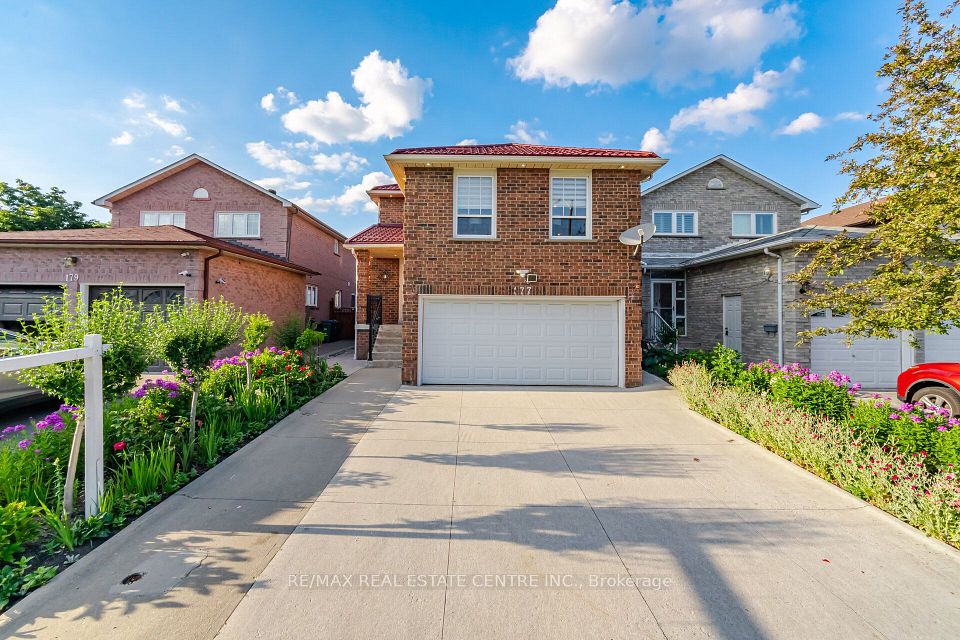 Detached at 177 Surbray Grove, Mississauga, ON L5B 2E2, Mississauga