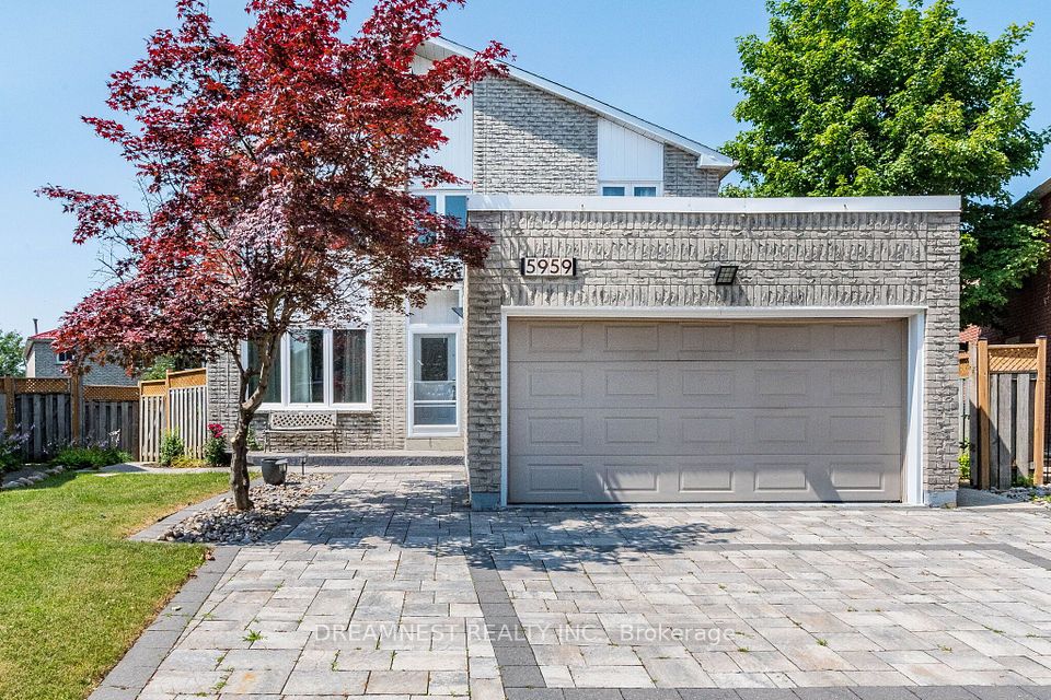 Detached at 5959 Ladyburn Crescent, Mississauga, ON L5M 4V7, Mississauga