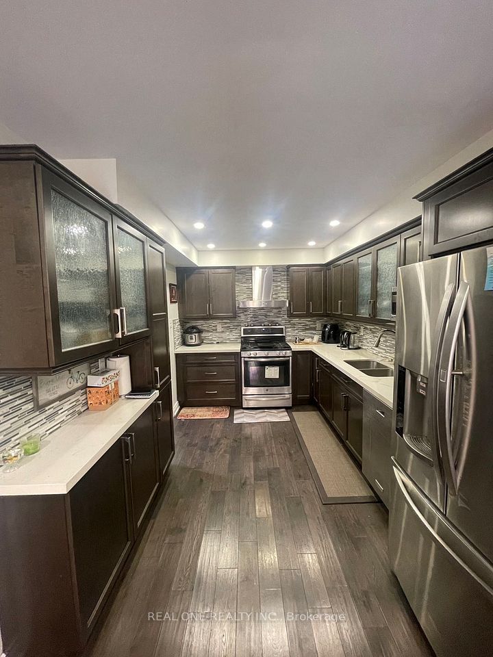 Att/Row/Townhouse at 622 Candlestick Circle, Mississauga, ON L4Z 0B4, Mississauga