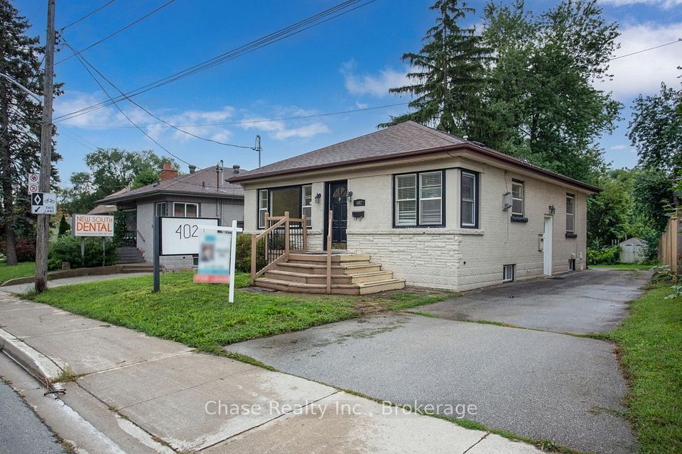 Detached at 402 Guelph Line, Burlington, ON L7R 3L4, Burlington