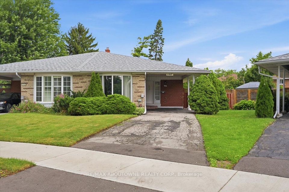 1167 Saturnia Crescent, Mississauga, ON L4Y 2M2 at 1167 Saturnia Crescent, Mississauga, ON L4Y 2M2, Mississauga, ON, L4Y 2M2
