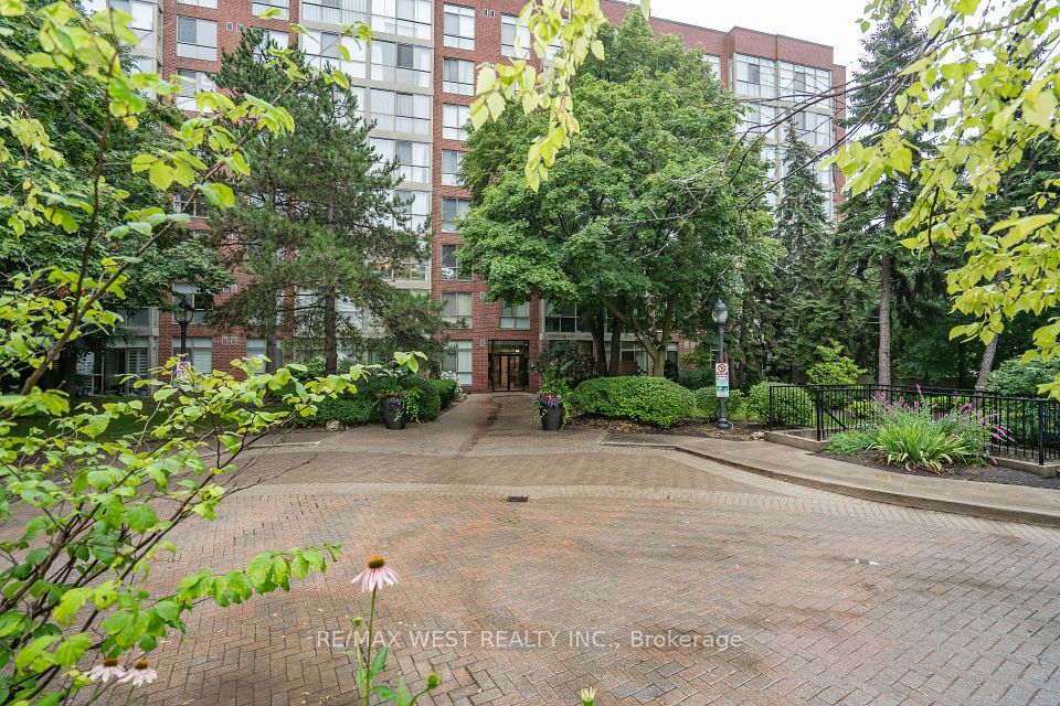 24 Southport Street 749, Toronto, ON M6S 4Z1 at 24 Southport Street 749, Toronto, ON M6S 4Z1, Toronto W01, ON, M6S 4Z1