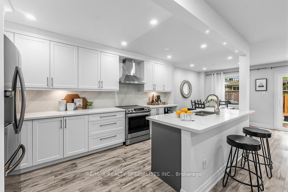 405 Hyacinthe Boulevard 7, Mississauga, ON L5A 3N1 at 405 Hyacinthe Boulevard 7, Mississauga, ON L5A 3N1, Mississauga, ON, L5A 3N1