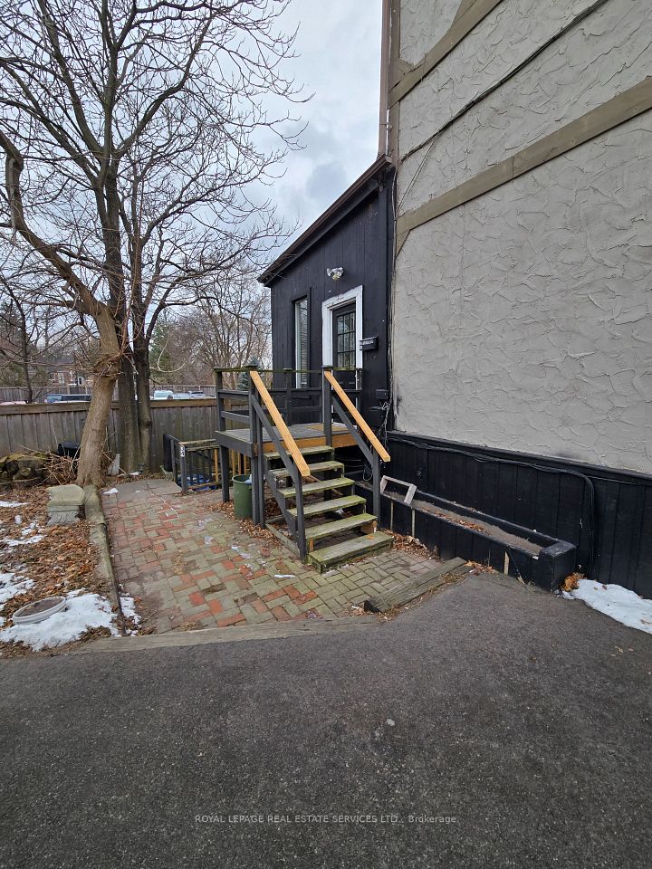 Detached at 34 Plains Road W A2, Burlington, ON L7T 1E9, Burlington