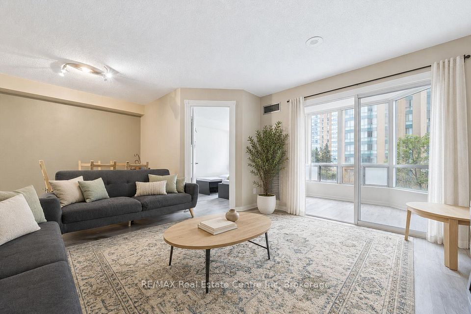 155 HILLCREST Avenue 302, Mississauga, ON L5B 3Z2 at 155 HILLCREST Avenue 302, Mississauga, ON L5B 3Z2, Mississauga, ON, L5B 3Z2