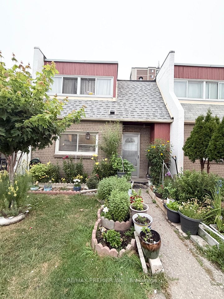 2901 Jane Street 52, Toronto, ON M3N 2J8 at 2901 Jane Street 52, Toronto, ON M3N 2J8, Toronto W05, ON, M3N 2J8