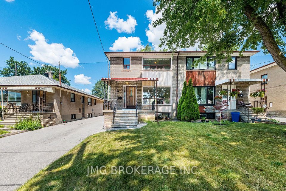 53 Foxrun Avenue, Toronto, ON M3L 1L9 at 53 Foxrun Avenue, Toronto, ON M3L 1L9, Toronto W05, ON, M3L 1L9