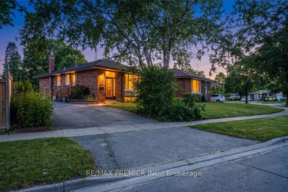 35 Barkwin Drive, Toronto, ON M9V 2W4 at 35 Barkwin Drive, Toronto, ON M9V 2W4, Toronto W10, ON, M9V 2W4