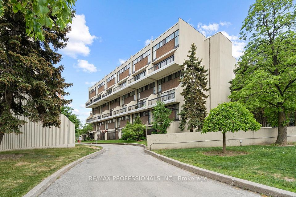 2 Valhalla Inn Road 339, Toronto, ON M9B 6C3 at 2 Valhalla Inn Road 339, Toronto, ON M9B 6C3, Toronto W08, ON, M9B 6C3