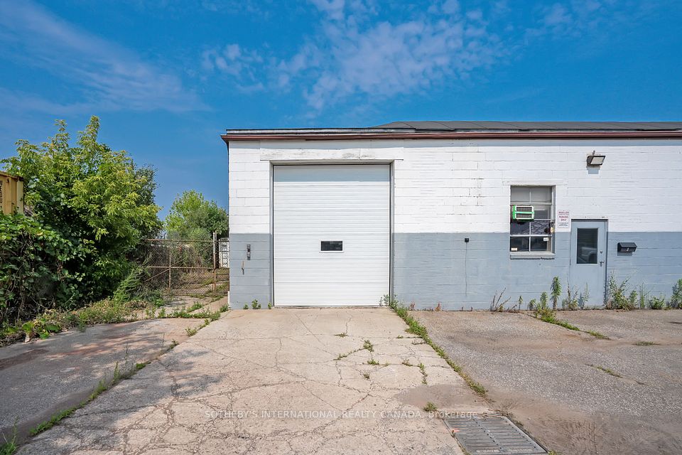 1505 Speers Road 3, Oakville, ON L6L 2X5