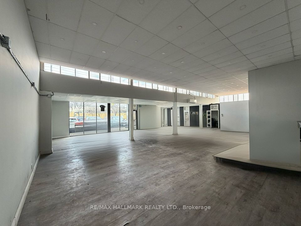 1101 Finch Avenue W 2, Toronto, ON M3J 2C9