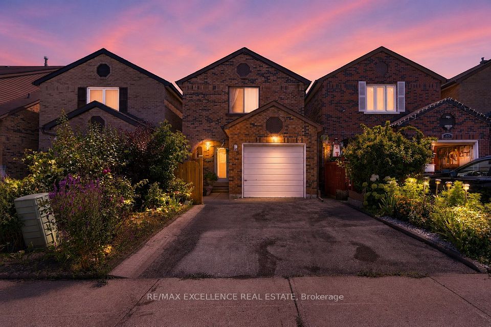 91 Woolenscote Circle, Toronto, ON M9V 4R6 at 91 Woolenscote Circle, Toronto, ON M9V 4R6, Toronto W10, ON, M9V 4R6