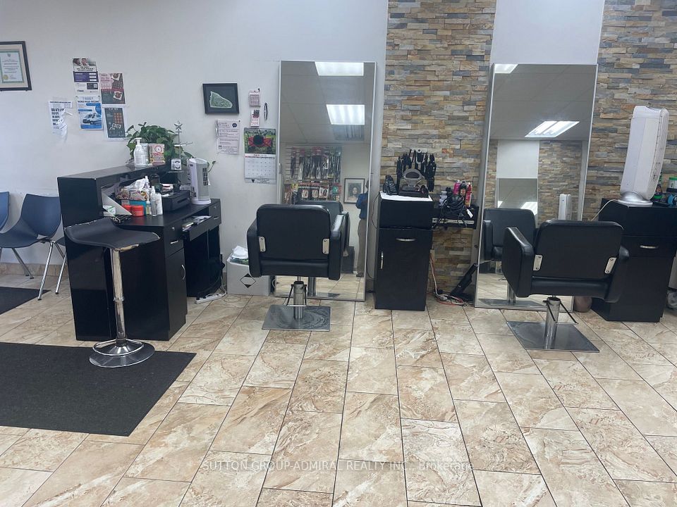 1780 Weston Road, Toronto, ON M9N 1V8