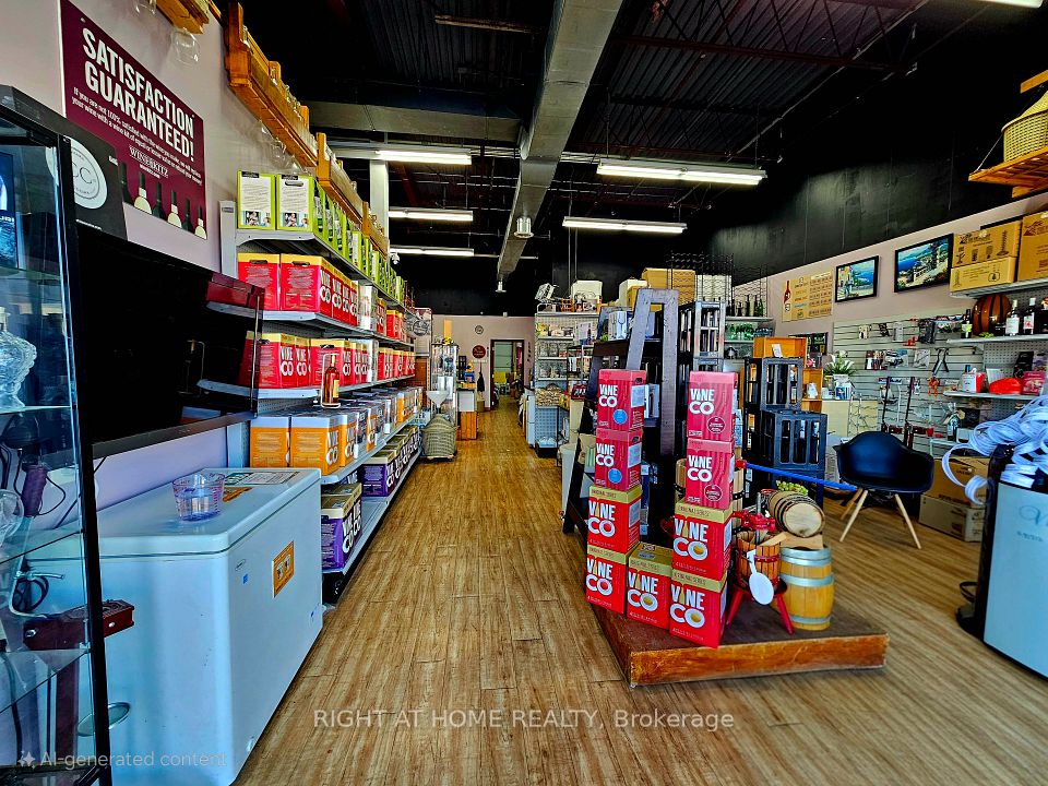 3220 Dufferin Street 6, Toronto, ON M6A 2T3
