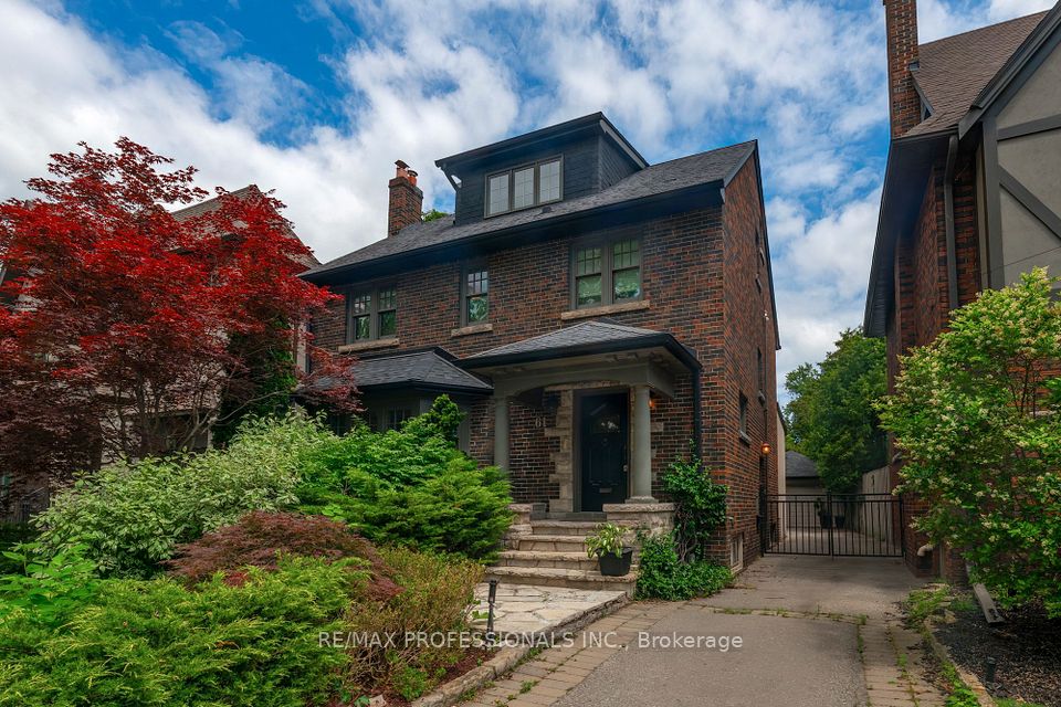 61 Grenview Boulevard N, Toronto, ON M8X 2K3 at 61 Grenview Boulevard N, Toronto, ON M8X 2K3, Toronto W08, ON, M8X 2K3