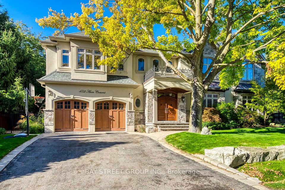 452 Avon Crescent, Oakville, ON L6J 2T3 at 452 Avon Crescent, Oakville, ON L6J 2T3, Oakville, ON, L6J 2T3