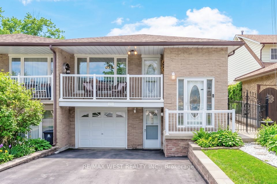 941 Stainton Drive, Mississauga, ON L5C 1G2 at 941 Stainton Drive, Mississauga, ON L5C 1G2, Mississauga, ON, L5C 1G2