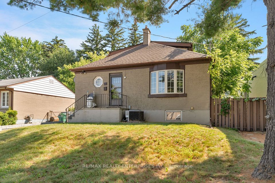 52 Briarwood Avenue, Mississauga, ON L5G 3N6 at 52 Briarwood Avenue, Mississauga, ON L5G 3N6, Mississauga, ON, L5G 3N6