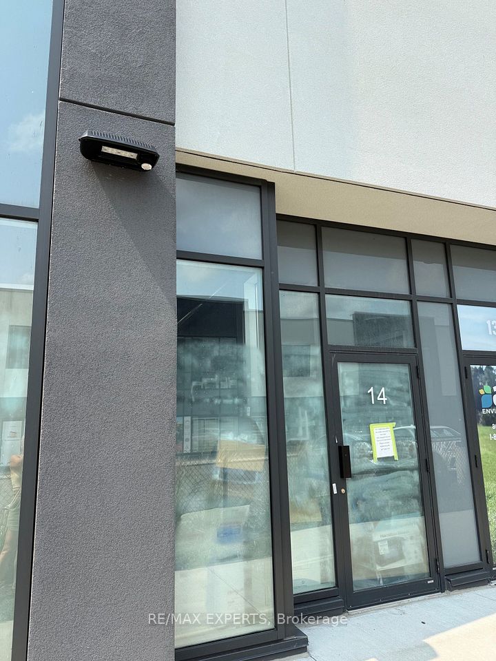 5260 Solar Drive 14, Mississauga, ON L4W 0G7