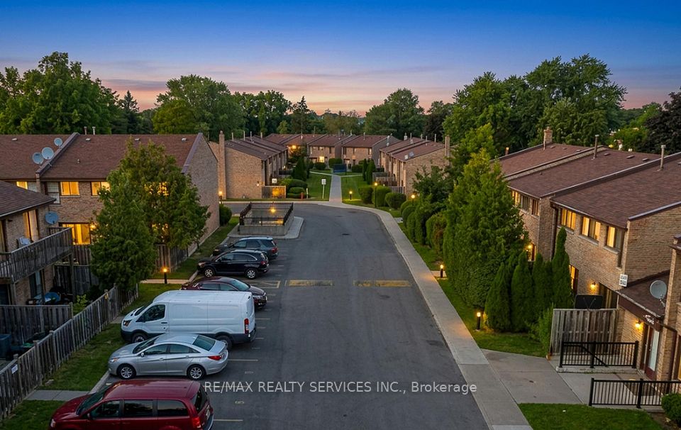2605 Woodchester Drive 50, Mississauga, ON L5K 2E3 at 2605 Woodchester Drive 50, Mississauga, ON L5K 2E3, Mississauga, ON, L5K 2E3