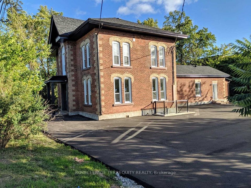 Detached at 44 Main St Street N 6, Halton Hills, ON L7J 1W2, Halton Hills