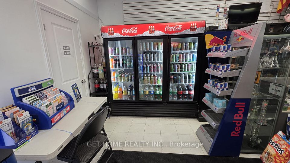 1235 Fairview Street 302, Burlington, ON L7S 2H9