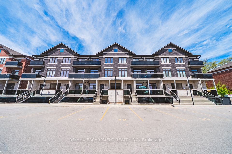 Att/Row/Townhouse at 2061 Prospect Street 209, Burlington, ON L7R 1Z2, Burlington