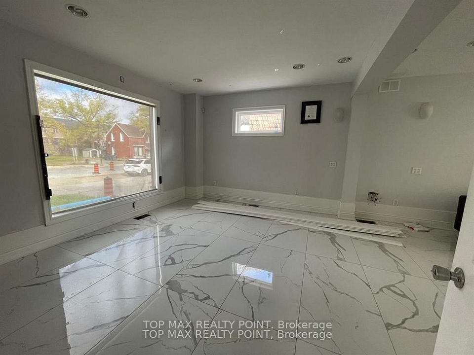 157 Queen Street W, Brampton, ON L6Y 1M4