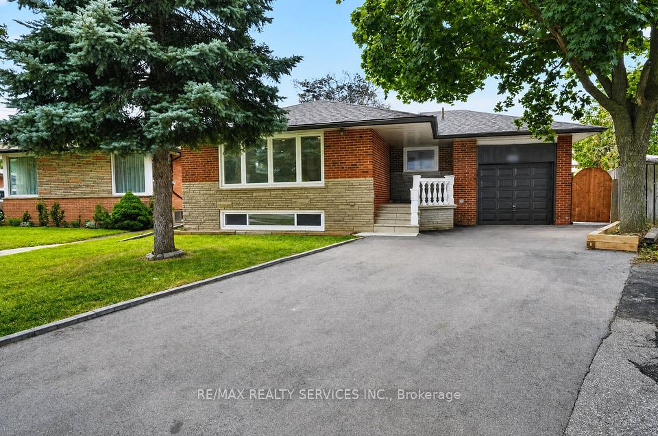 18 Spencely Court, Toronto, ON M9P 1N5 at 18 Spencely Court, Toronto, ON M9P 1N5, Toronto W09, ON, M9P 1N5