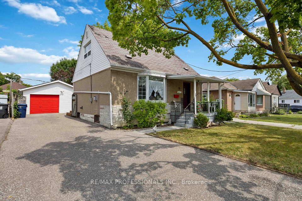 15 Huntsmoor Road, Toronto, ON M9W 3R4 at 15 Huntsmoor Road, Toronto, ON M9W 3R4, Toronto W10, ON, M9W 3R4
