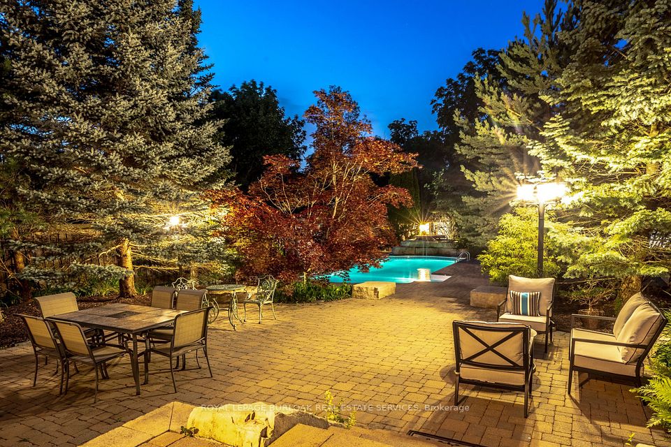215 Burloak Drive, Oakville, ON L6L 6T6 at 215 Burloak Drive, Oakville, ON L6L 6T6, Oakville, ON, L6L 6T6