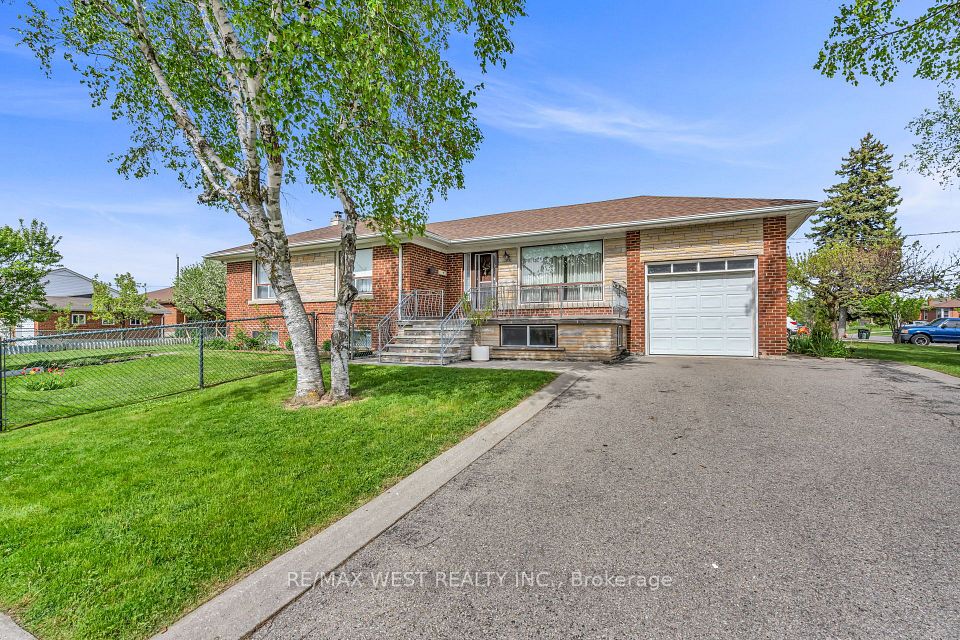 90 Tavistock Road, Toronto, ON M3M 2N9 at 90 Tavistock Road, Toronto, ON M3M 2N9, Toronto W05, ON, M3M 2N9