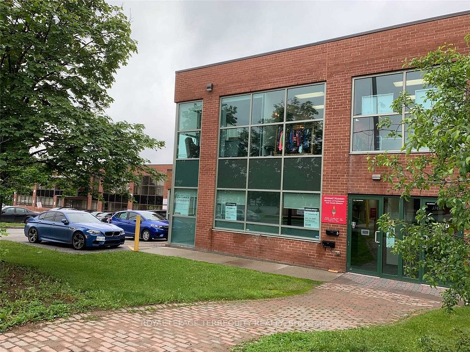 99 Ingram Drive A, Toronto, ON M6M 2M2