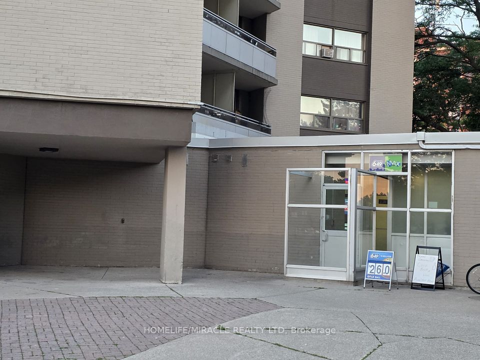 380 Dixon Road 104, Toronto, ON M9R 1T3