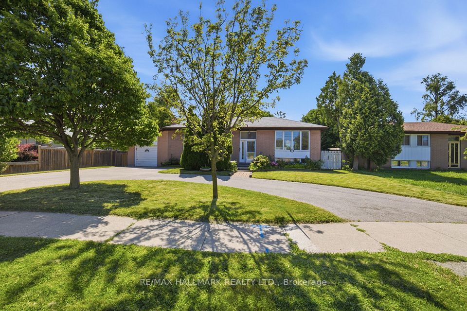 1392 Rebecca Street, Oakville, ON L6L 1Z5 at 1392 Rebecca Street, Oakville, ON L6L 1Z5, Oakville, ON, L6L 1Z5