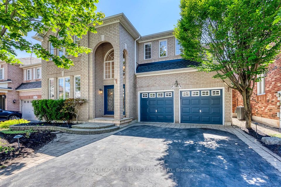 2116 Blackforest Crescent, Oakville, ON L6M 4T6 at 2116 Blackforest Crescent, Oakville, ON L6M 4T6, Oakville, ON, L6M 4T6