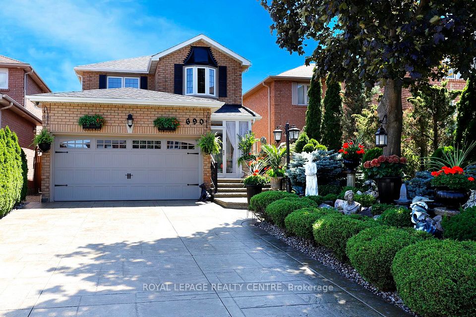 690 Ashprior Avenue, Mississauga, ON L5R 3N8 at 690 Ashprior Avenue, Mississauga, ON L5R 3N8, Mississauga, ON, L5R 3N8