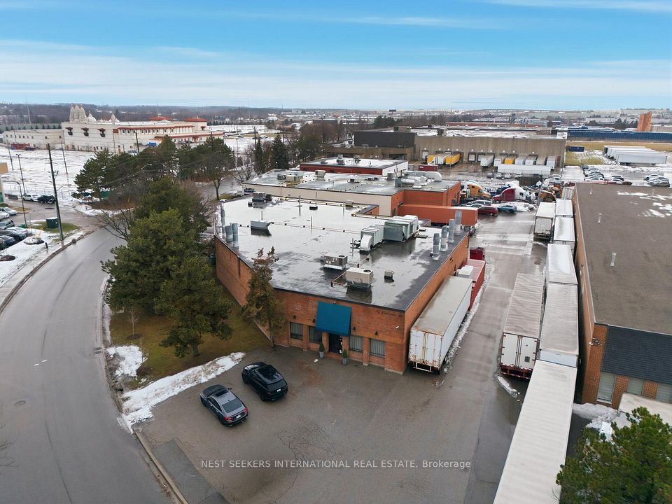 40 Claireville Drive, Toronto, ON M9W 5T9